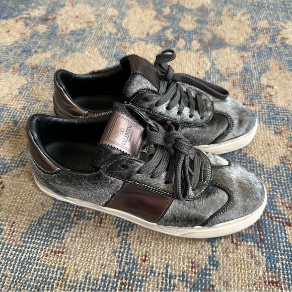 Valentino Grey Metallic Pony Hair Flycrew Sneakers 38 - Picture 4 of 6